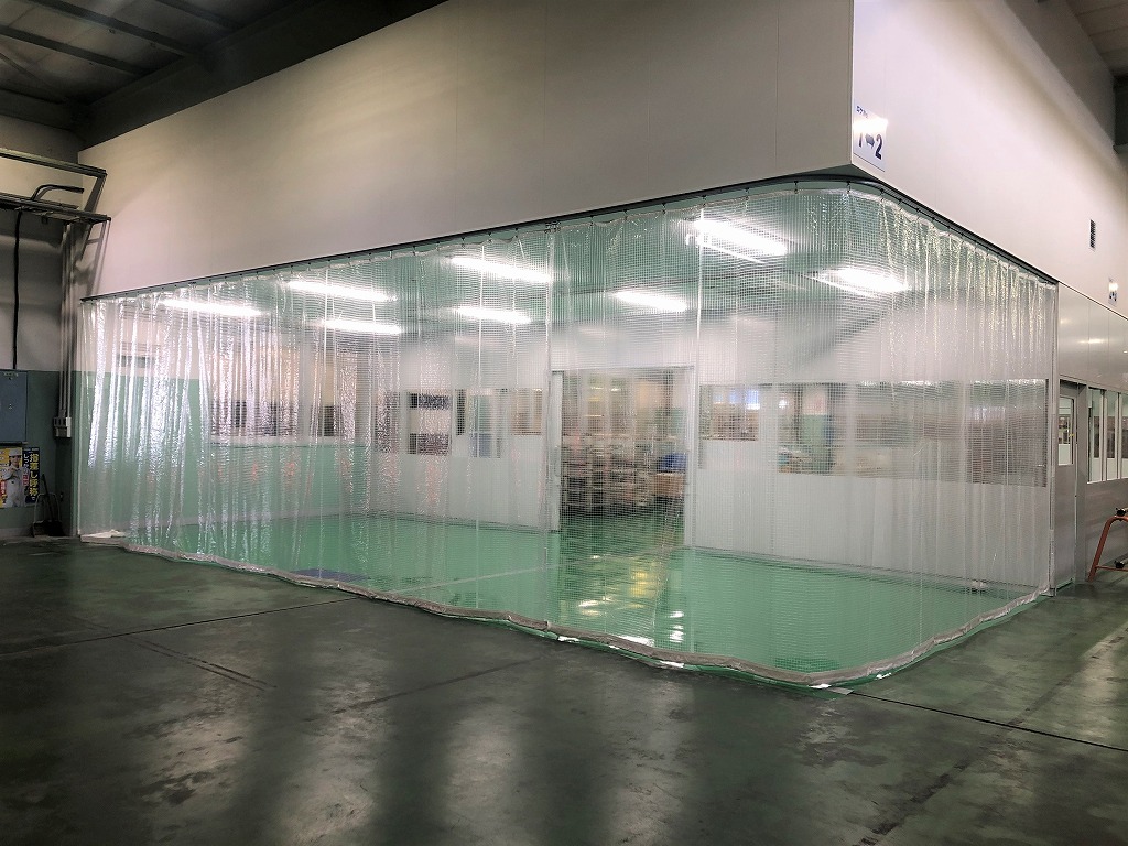 三重県多気郡明和町　工場内ビニールカーテン