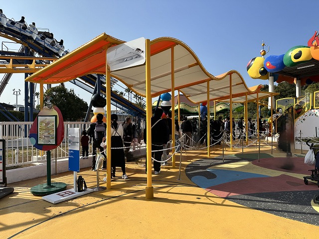 三重県志摩市　遊園地通路テント